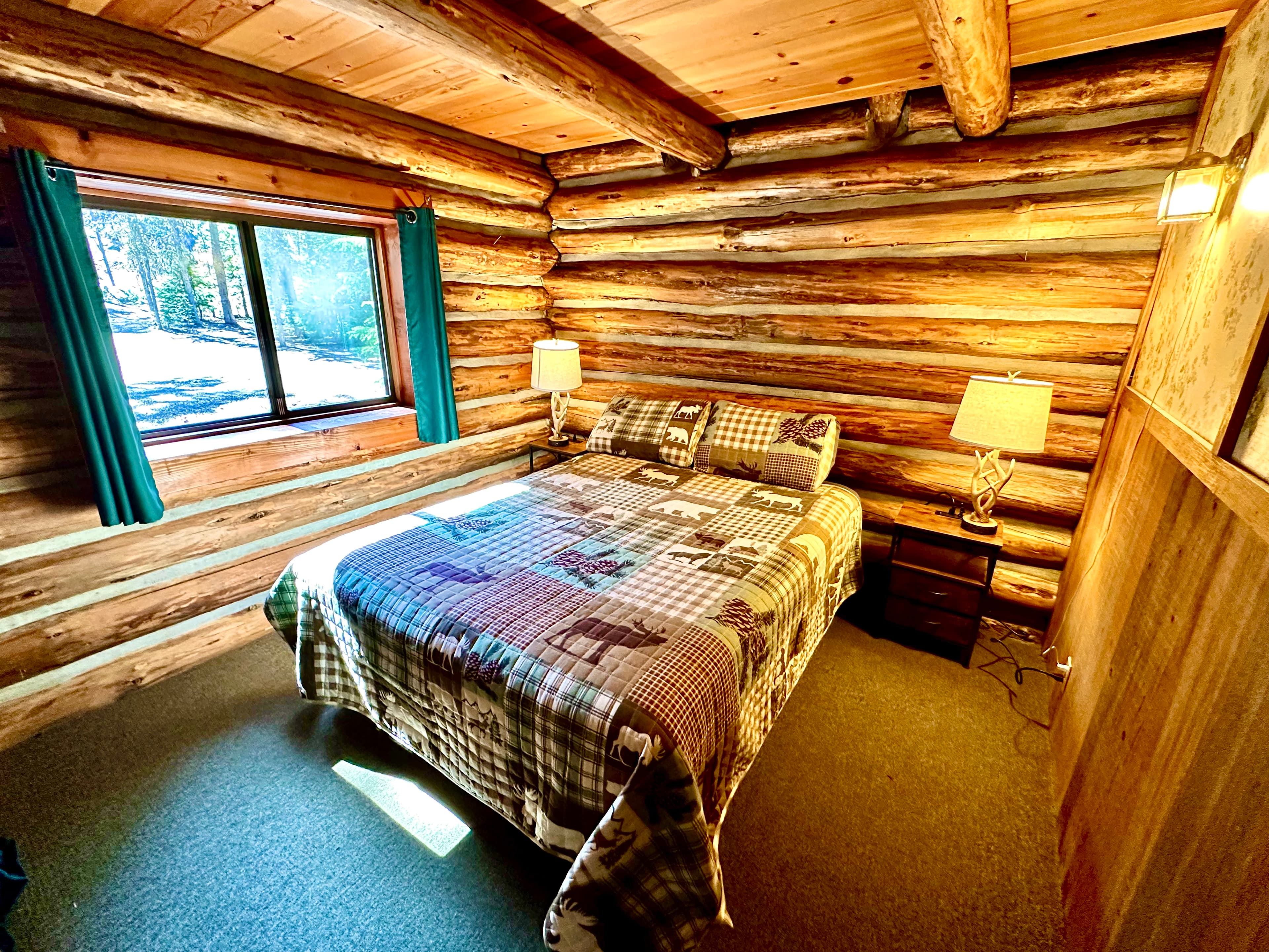 Queen Bedroom downstairs