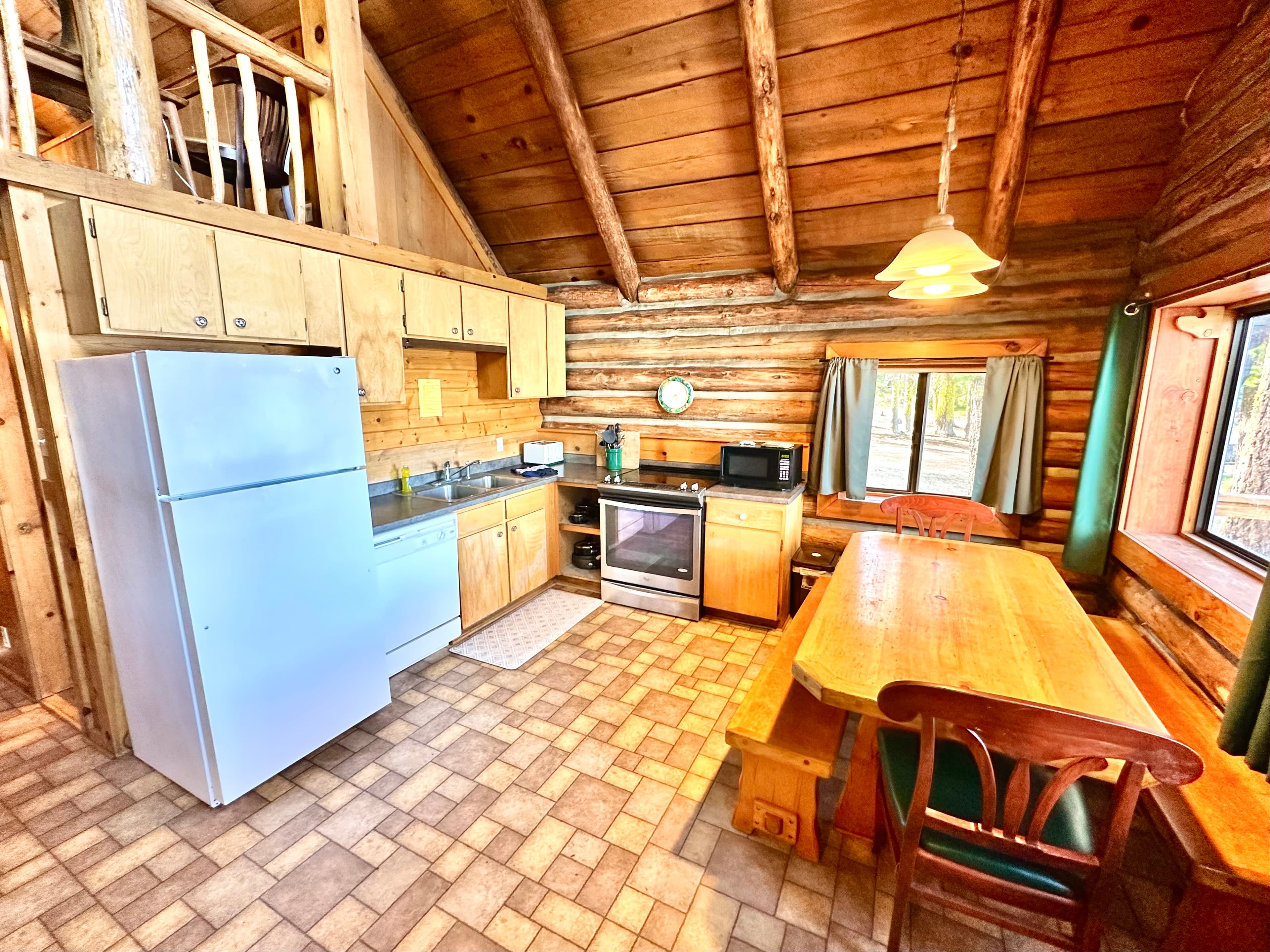 Full kitchen